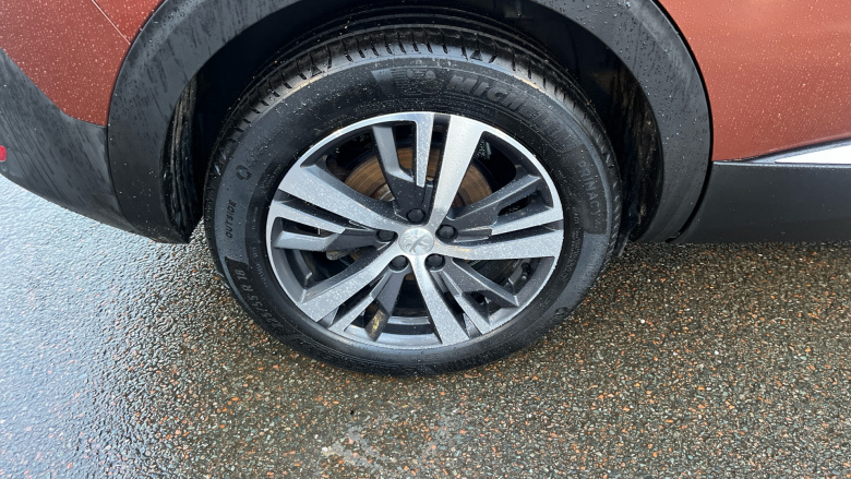 Peugeot 5008 1.5 BlueHDi Allure Premium+ 5dr EAT8 Diesel Estate